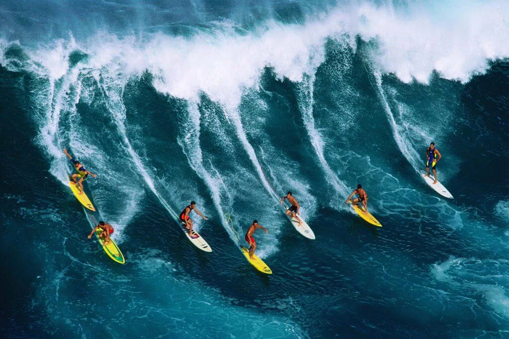 Top 9 de los destinos más locos para surfear olas grandes # 5 | Bayas cerebrales
