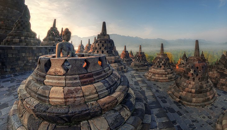 Amanecer en Borobudur